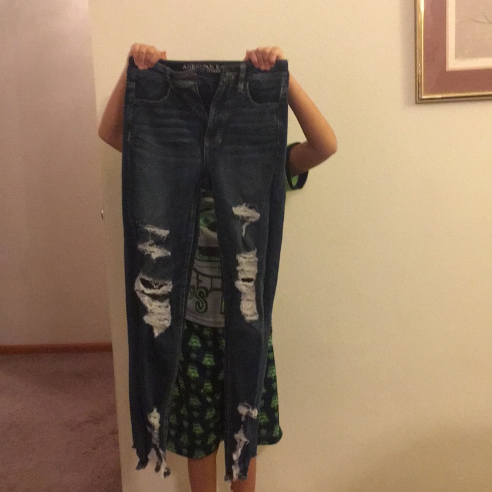 American Eagle distressed jeggings.